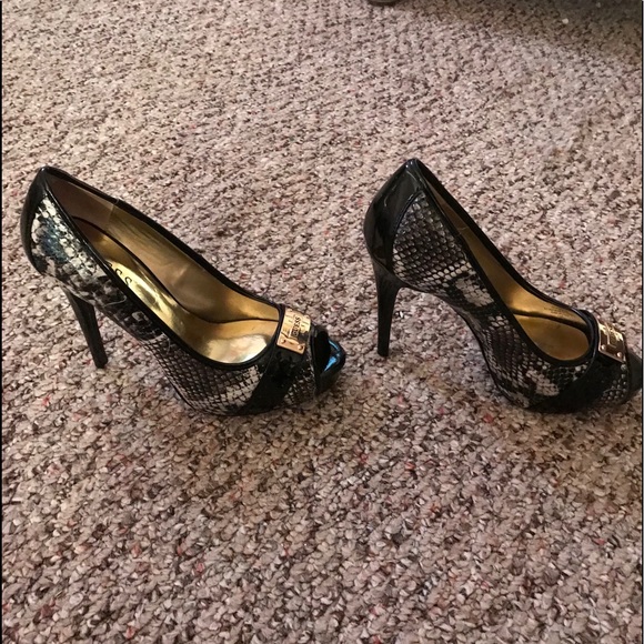 GUESS Snake Print Open Toe Heels (or best offer) - Picture 2 of 2